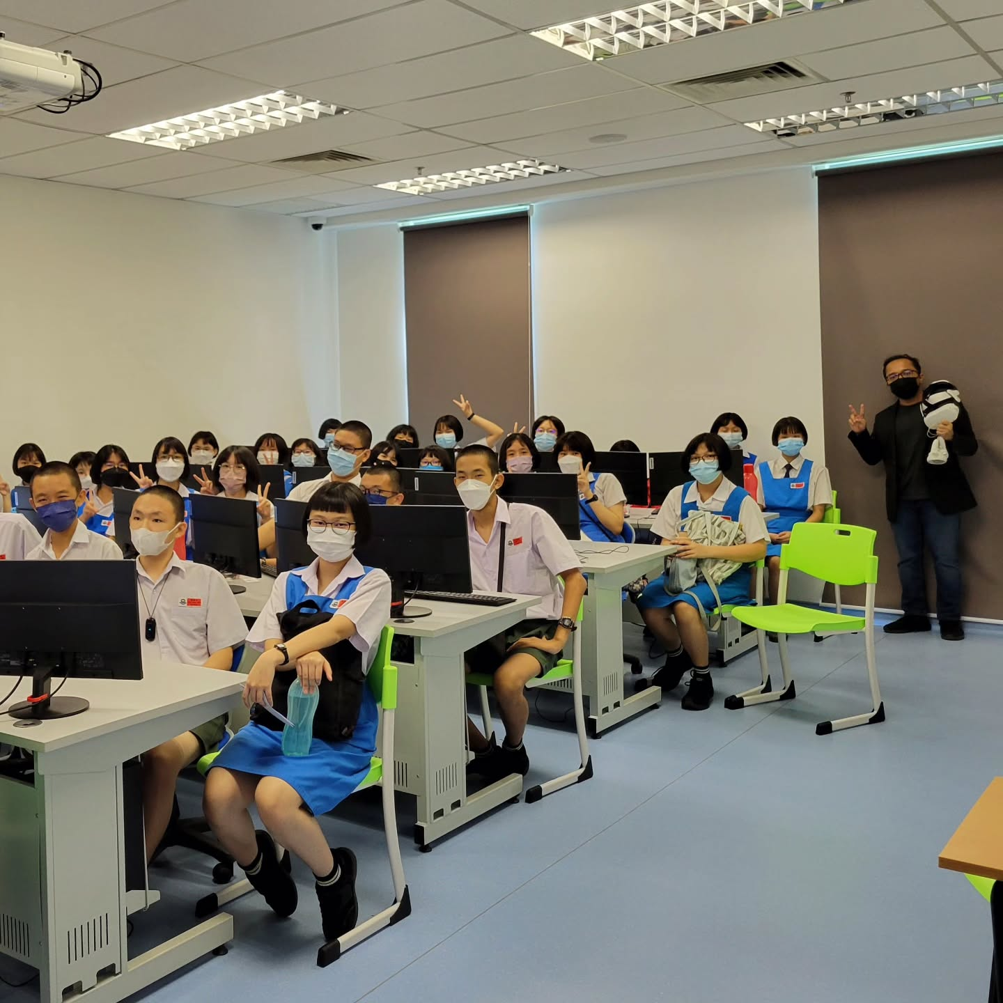 VR in a Flash: STEM Showcase 2023!